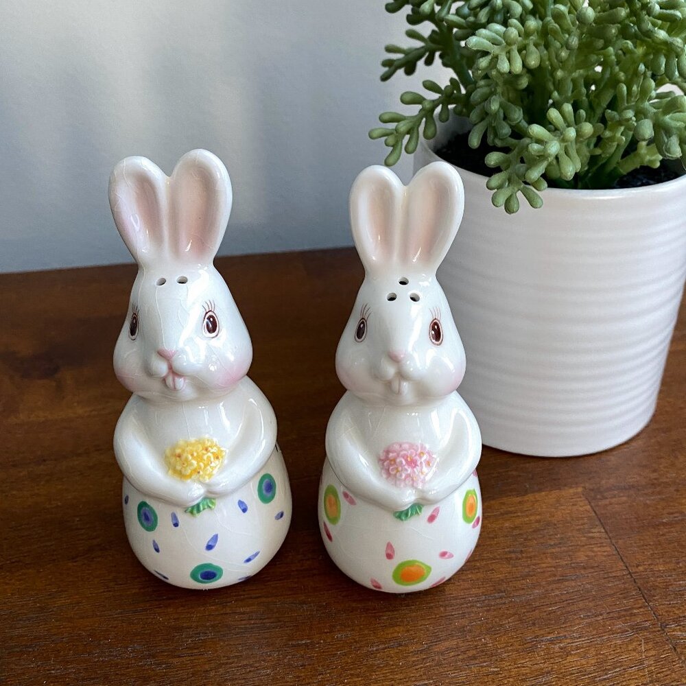 Vintage (Springtime) White Bunny Salt & Pepper Shakers with Pastel Accents
